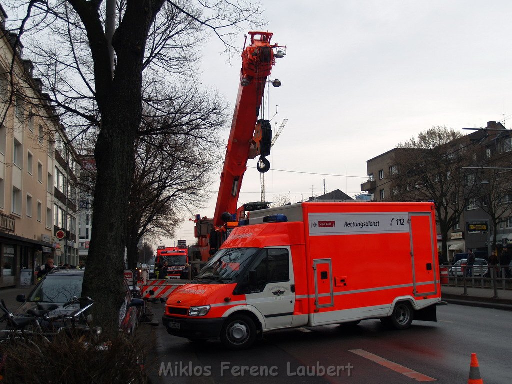 BF Koeln Schwertransport Koeln Braunsfeld Aachnerstr  P33.JPG